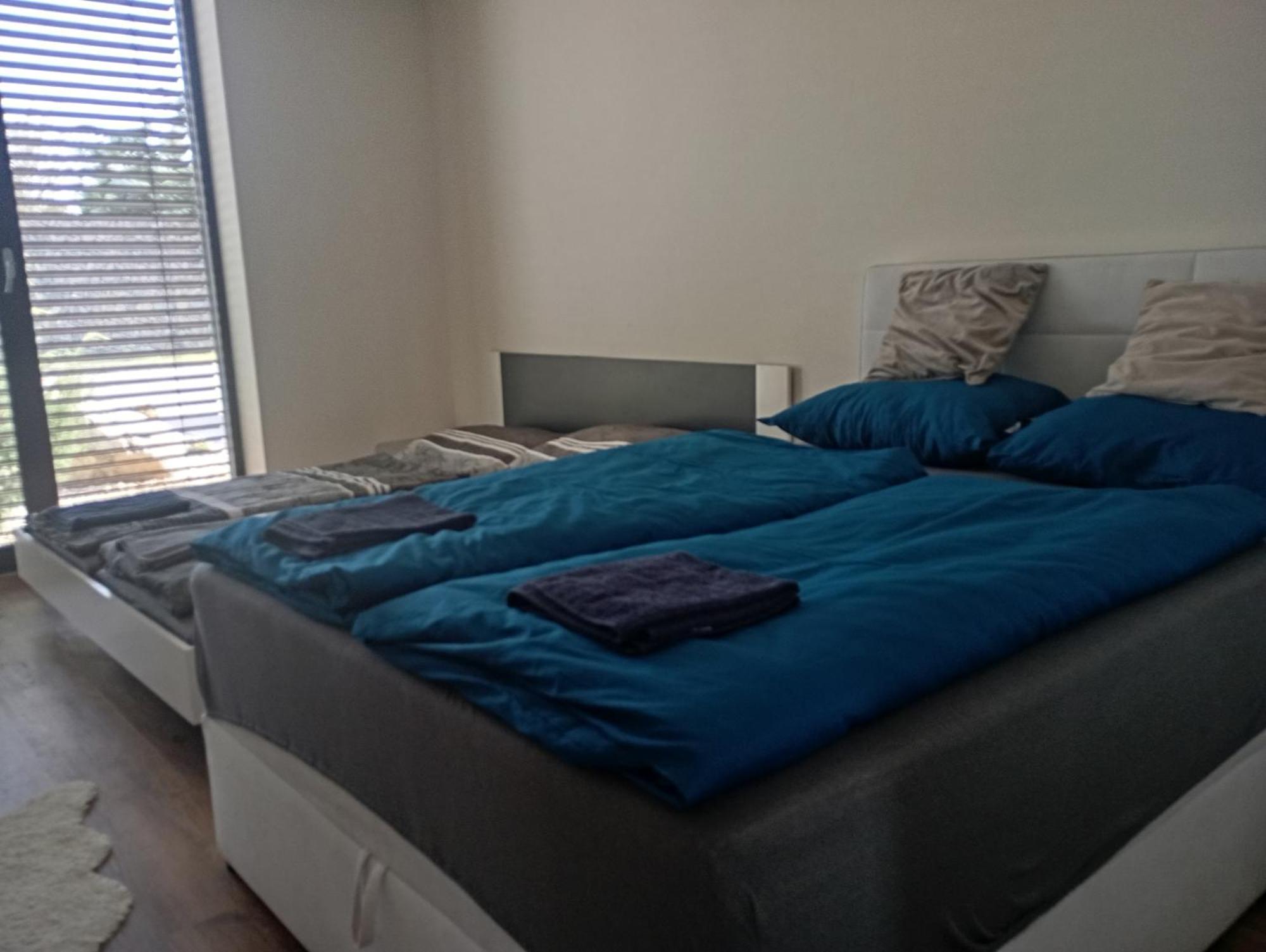 Moderni Pokoj S Parkovanim Zdarma Brno Bagian luar foto